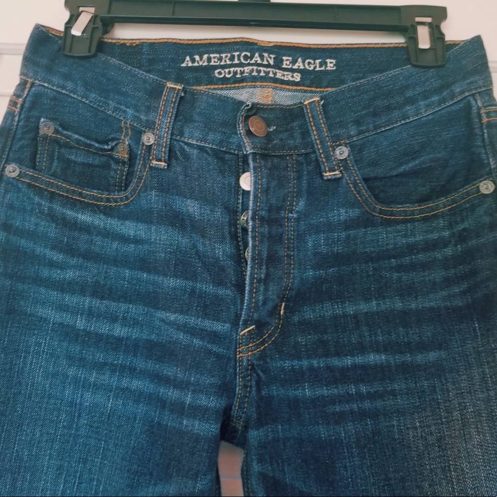 American Eagle Mom Jeans
